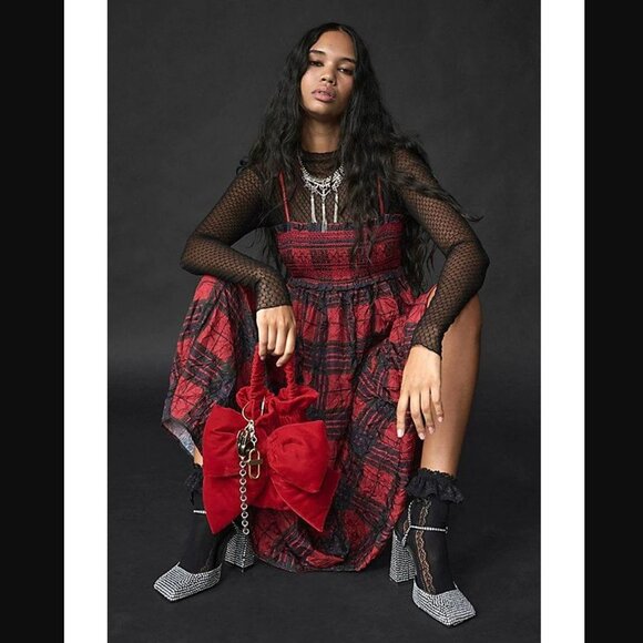 ISO Free People Belle Velvet Bow Bag in SAVVY RED - Picture 2 of 4